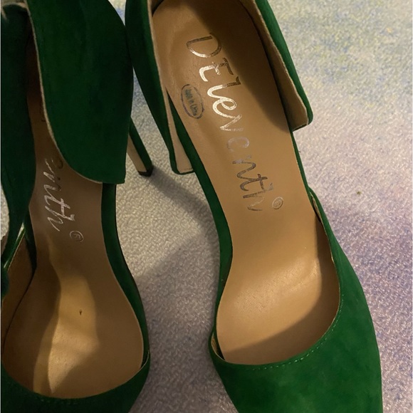 Green Velvet Velcro Size 8 High Heels - Picture 4 of 6